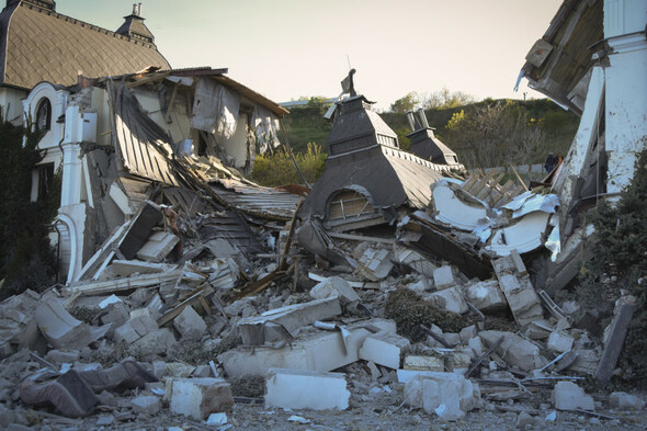 Russia shells Odessa as US pledges fresh arms for Kyiv - Vimarsana News