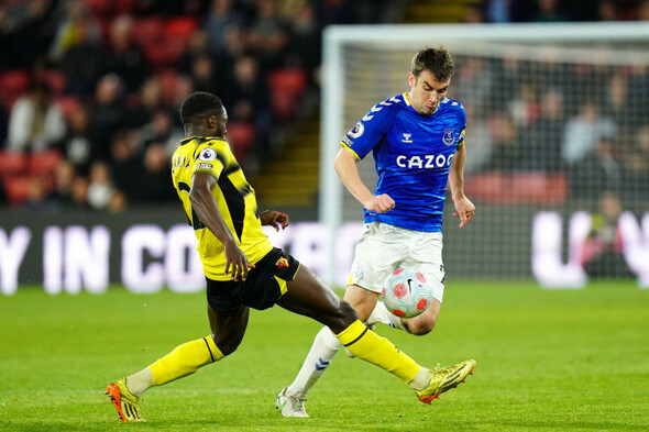 Everton inch further clear of trouble and Vardy hits double in Leicester win - Vimarsana News