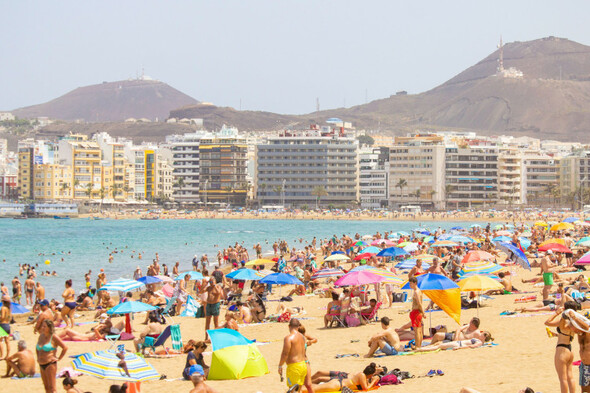 Spain experiences extreme temperatures in early summer heatwave - Vimarsana News