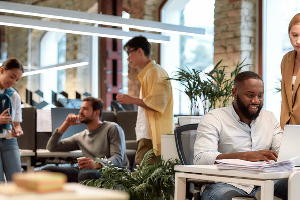 Government will pay for 10,000 remote working days at digital hubs this summer - Vimarsana News