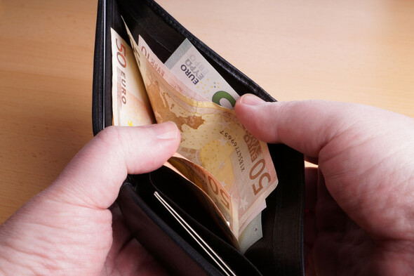 Hopes rise that Budget 2023 will introduce new 30% tax band to help squeezed middle - Vimarsana News