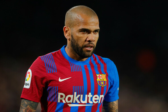 After over 400 appearances, Dani Alves leaves Barcelona - Vimarsana News