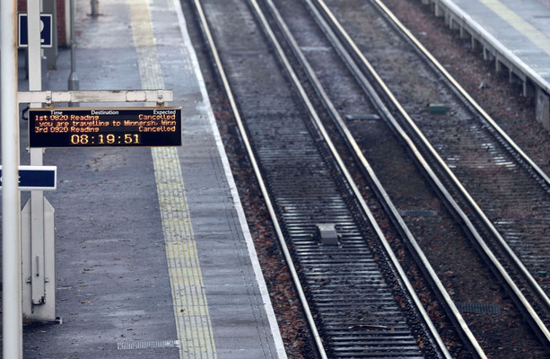 Более 50 000 британских железнодорожников примут участие в забастовке на следующей неделе TheJournal.ie
