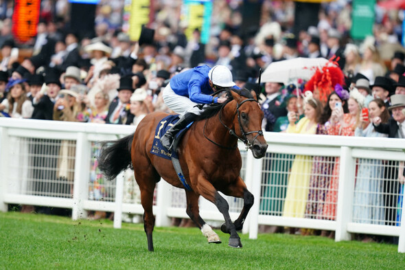 Naval Crown leads home famous one-two for Appleby in Platinum Jubilee - Vimarsana News