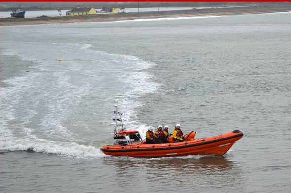 RNLI crew assists sailor in difficulty after failure of boat engine - Vimarsana News