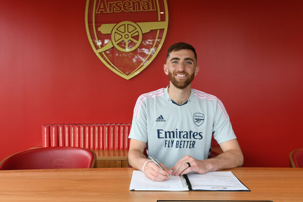 Arsenal announce signing of US international goalkeeper - Vimarsana News