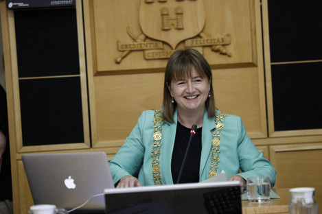 Cllr Caroline Conroy was tonight elected the 354th Lord Mayor of Dublin at the Council Meeting in City Hall.