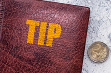 Poll: Do you tip waiting staff?