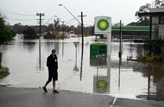 Thousands told to evacuate before 'life-threatening' Sydney flood