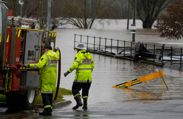 Plus de 30 000 personnes pourraient devoir fuir Sydney au milieu de graves inondations