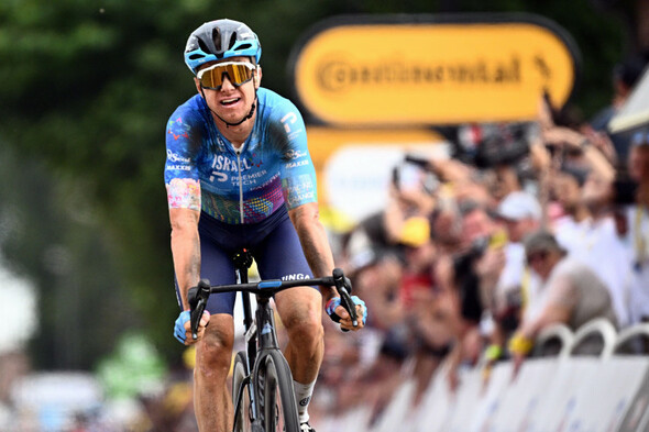 Australia's Clarke wins Tour de France stage five from Lille to Arenberg - Vimarsana News