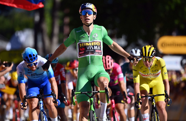 Van Aert remporte la huitième étape du Tour de France, mène Pogacar The42