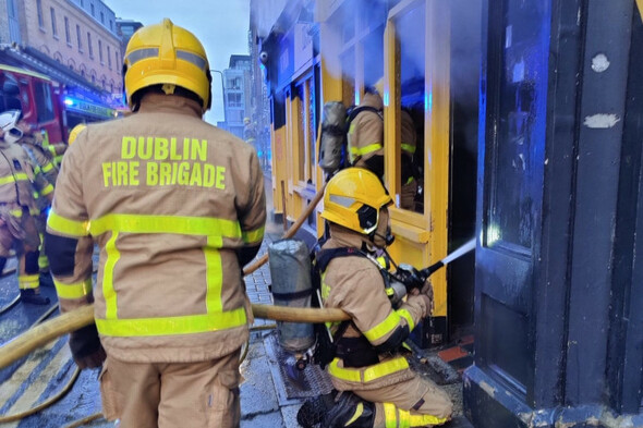 Fire brigade extinguishes blaze at cocktail bar in Dublin 8 - Vimarsana News