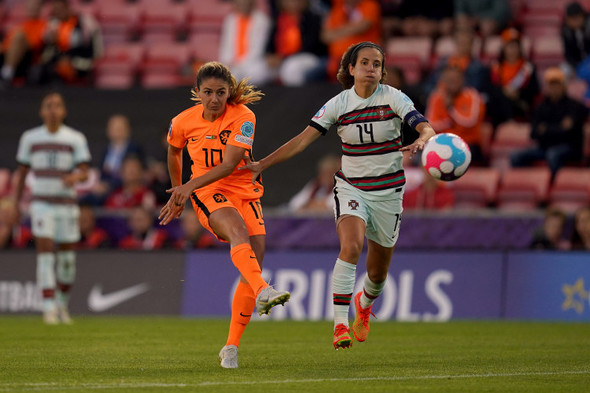 Holders Netherlands hold off strong Portugal comeback to edge out five-goal thriller - Vimarsana News