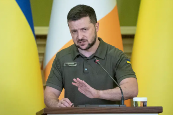 Zelenskyy suspends 28 more security officials amid concerns of collaboration - Vimarsana News