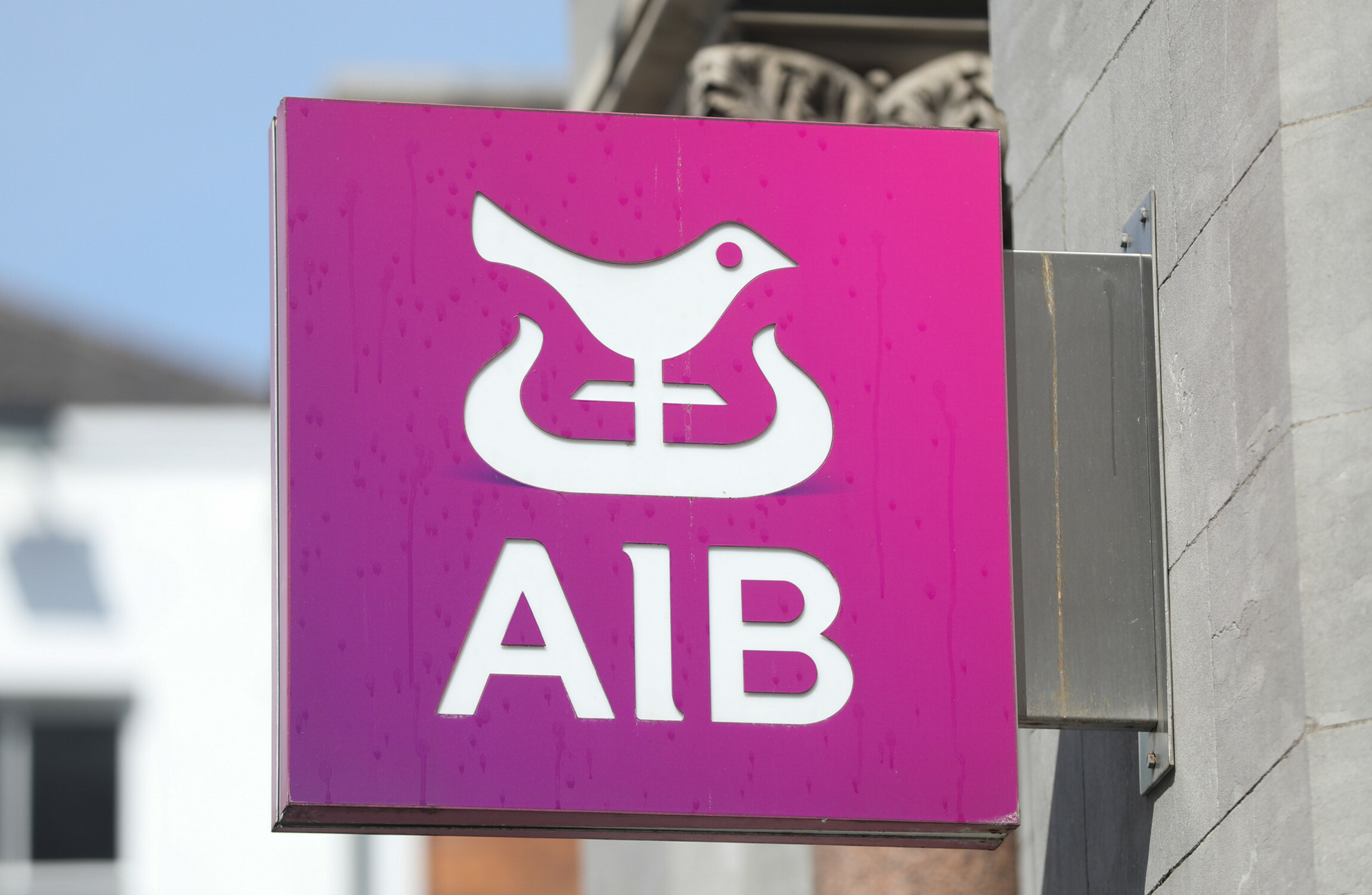 AIB says it 'will not proceed' with plans to make 70 branches cashless in wake of massive backlash - Vimarsana News