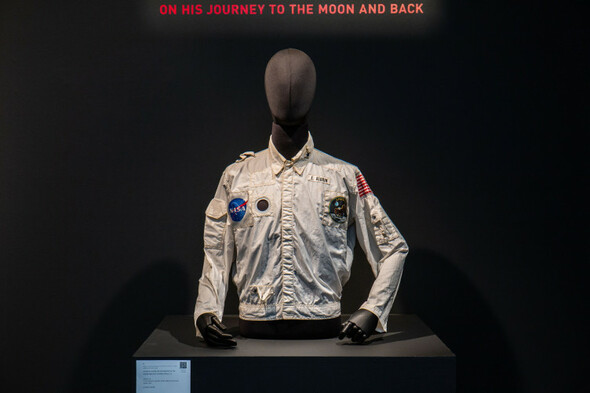 Buzz Aldrin jacket becomes most valuable US space-artefact after selling for €2.4m - Vimarsana News