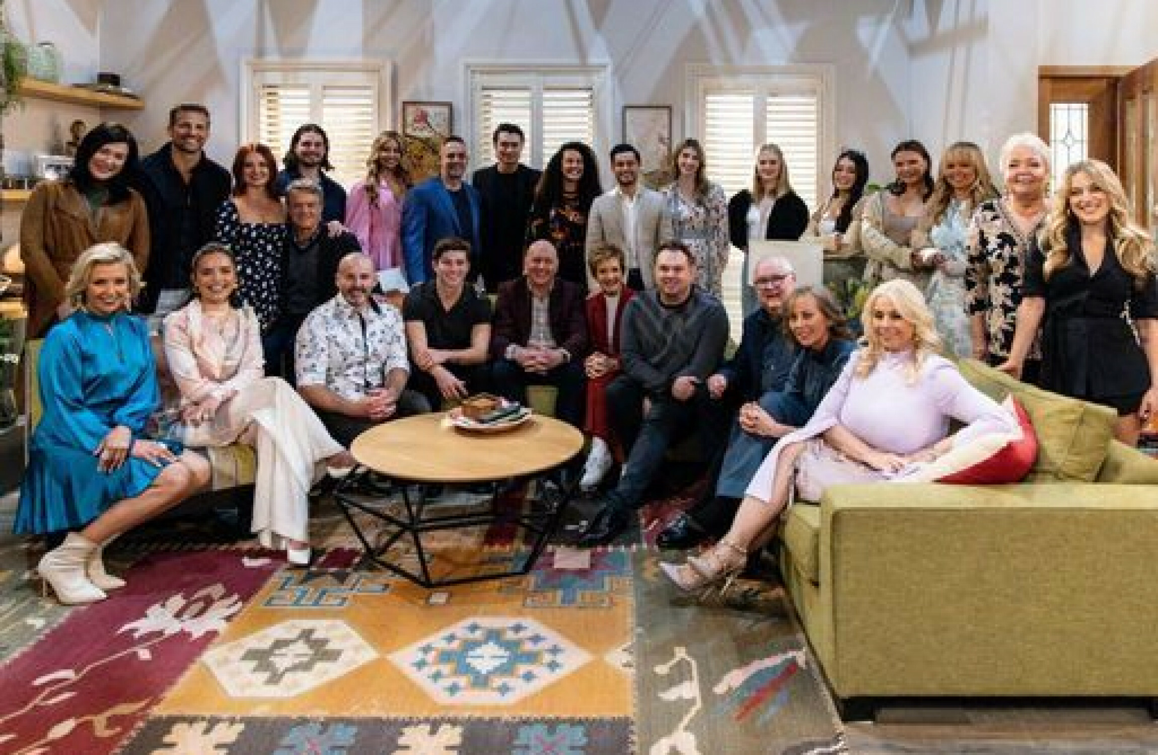 RTE Player to stream over 50 classic 'Neighbours' episodes as Australian soap ends - Vimarsana News