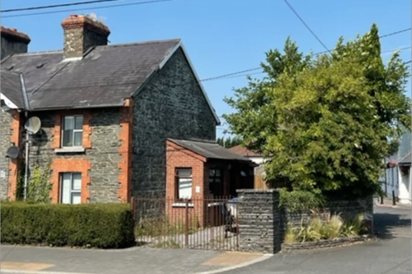 You can now make offers online for this townhouse with heaps of potential in Co Kildare - Vimarsana News