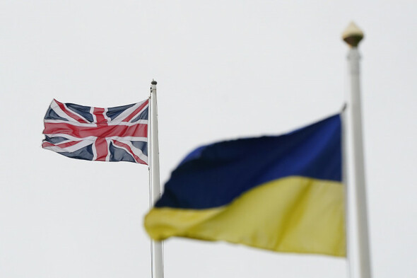 Three British people to stand trial as 'mercenaries' in Russia-backed court - Vimarsana News