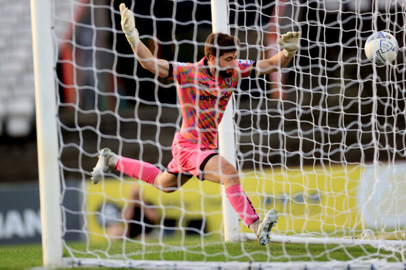 10-man Dundalk stand tall to beat Bohs after terrible goalkeeper error - Vimarsana News
