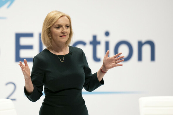 Liz Truss pledges to restore NI's power-sharing executive if she becomes next British PM - Vimarsana News