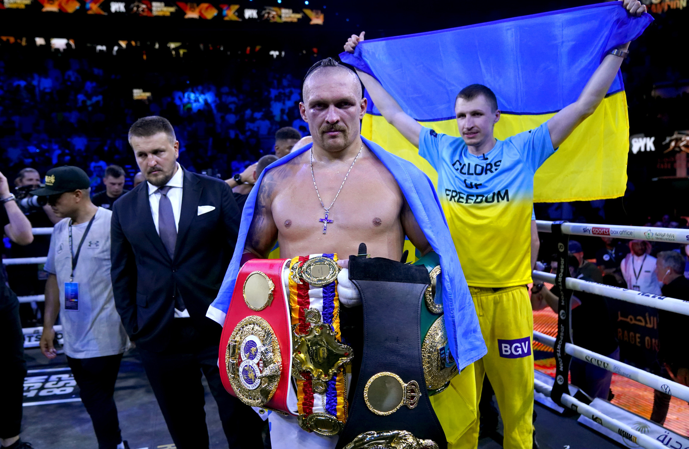 Oleksandr Usyk Defeats Joshua By Split Decision In World Heavyweight ...