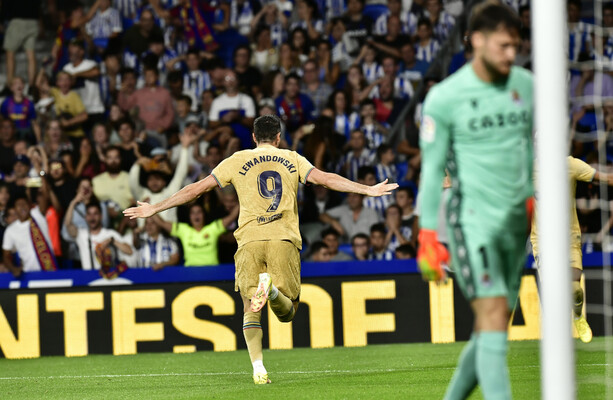 Lewandowski's first Barcelona goals see off Real Sociedad · The 42