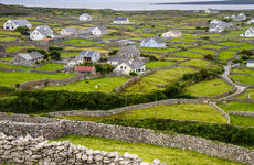 Families from Limerick and Meath win rent free accommodation on Inis Meáin for school-year