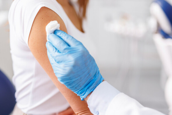 People aged 50 and over can now get their Covid-19 booster vaccine - Vimarsana News