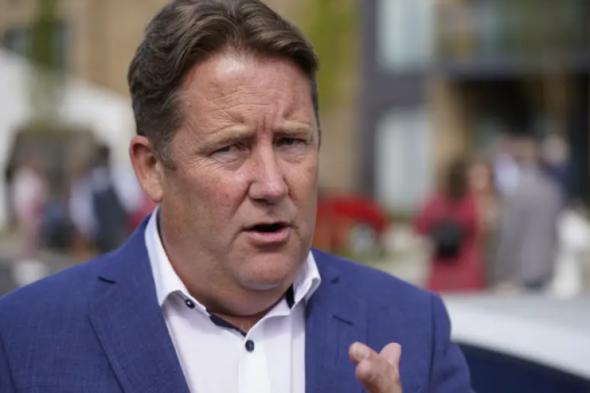 Housing Minister says TDs should have to declare rent arrangements they have with councils - Vimarsana News