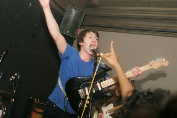 Quiz: How much do you know about bands from the 2000s? - Vimarsana News
