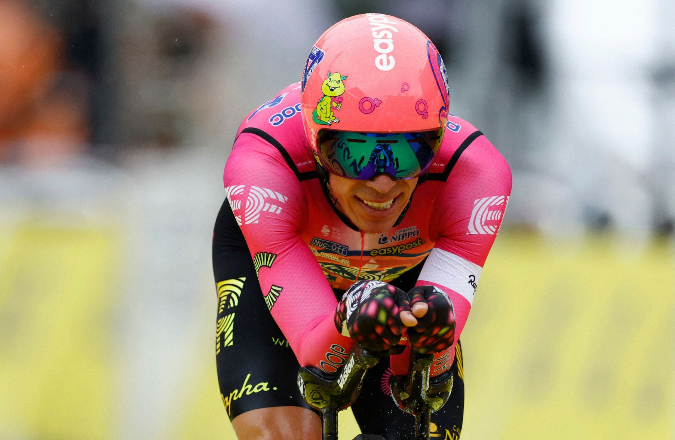 Colombia's Uran soars to Vuelta stage triumph as Roglic retires - Vimarsana News