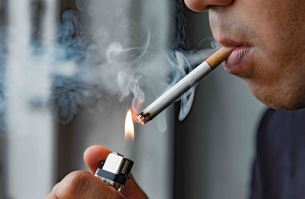 Faut-il augmenter l’âge légal pour acheter des cigarettes ?
