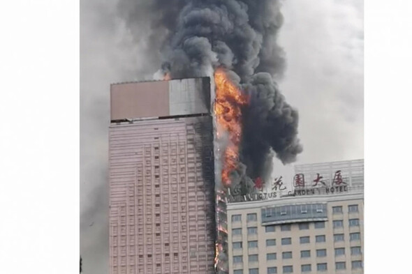 Fire engulfs 42-floor skyscraper in China's Changsha city - Vimarsana News