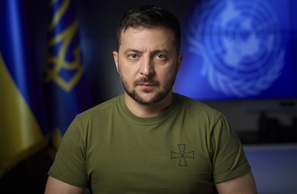 Zelenskyy calls on Russians to resist mobilisation as major prisoner swap takes place