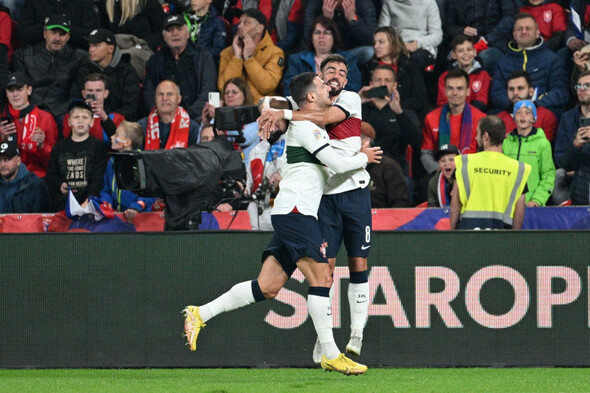 Portugal cruise past Czechs as Man United defender bags brace - Vimarsana News