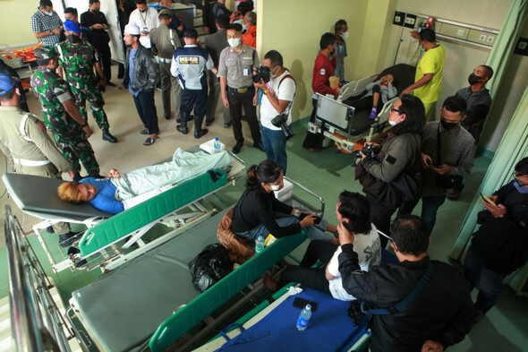 At least 125 dead after stampede at Indonesian football stadium - Vimarsana News