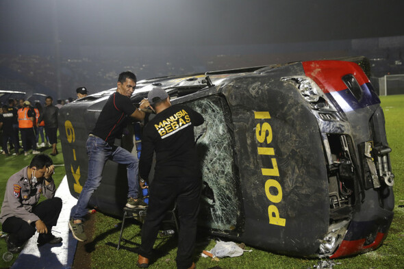 Police under fire after 125 killed, including 32 children, in Indonesia stadium crush - Vimarsana News