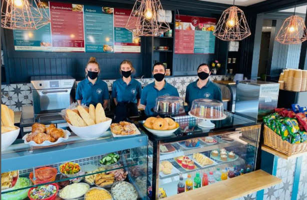 El café está ayudando a los lugareños a aceptar la tragedia de Creeslough.