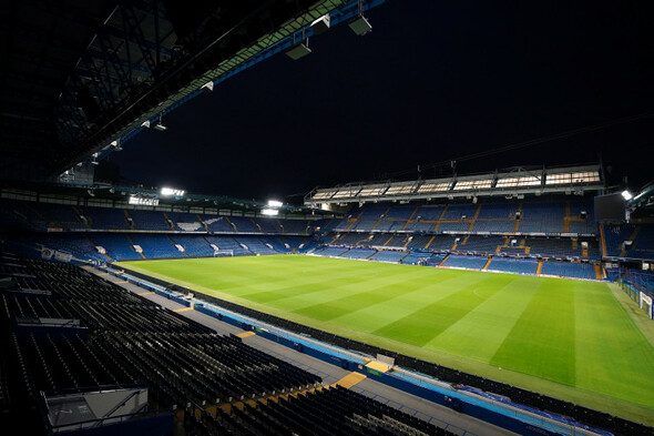 Man United fans threaten legal action over Chelsea ticket allocation - Vimarsana News