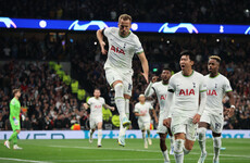 Harry Kane penalty helps Tottenham keep up pressure at top with win over Everton