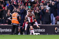 Arsenal two points clear of Man City as eight-game winning run ends after Southampton draw