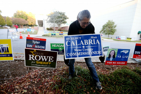 Larry Donnelly: The economy and independents will dictate the outcome of the US midterms - Vimarsana News