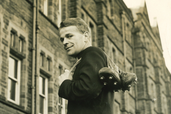 The Irish international who quit to become a priest and anti-Apartheid protestor - Vimarsana News