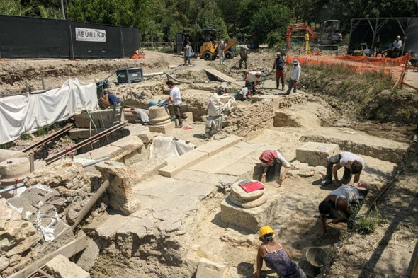Discovery of 2,000-year-old statues in Italy 'will rewrite history' - Vimarsana News