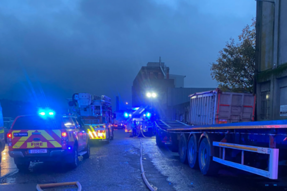 Firefighters tackle blaze at R+H Hall building in Cork city - Vimarsana News