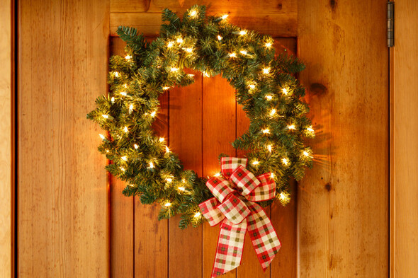 Poll: Do you plan to use fewer Christmas lights this year because of energy costs? - Vimarsana News