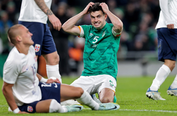 Un but tardif condamne l’Irlande à une défaite amicale face à la Norvège