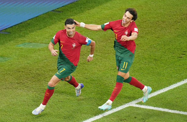 Manchester United's Cristiano Ronaldo celebrates at the final whistle Stock  Photo - Alamy